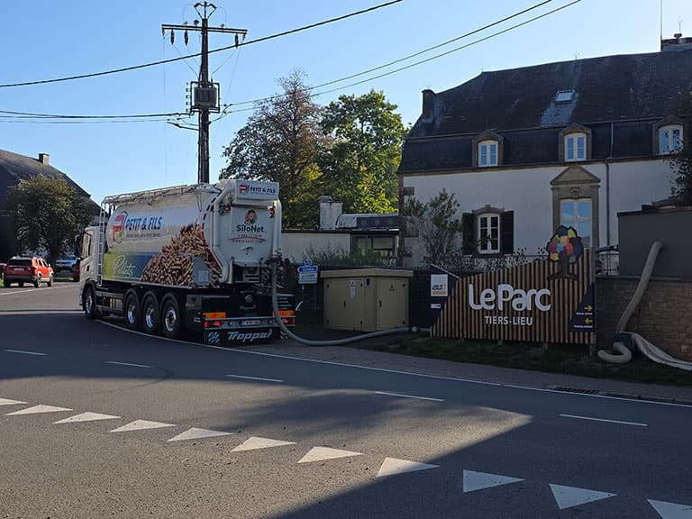Entretien après plusieurs remplissages au Parc Naturel de Gaume à Rossignol